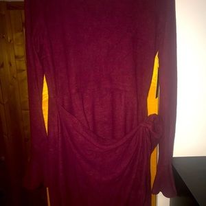 Lulus burgundy strechy fuzzy wrap Dress NWT